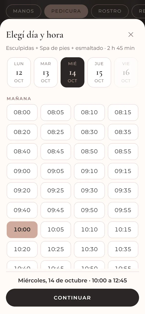 Agenda con los días de la semana y los horarios libres de la mañana